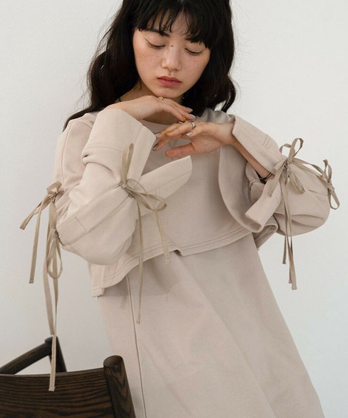 日本 Bab - 袖蝴蝶結層次感喇叭袖洋裝-象牙米