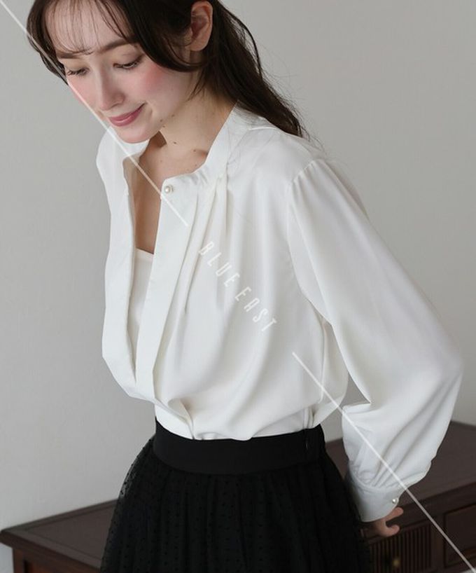 日本 BLUE EAST - 2way領知性整潔感打褶長袖上衣-珍珠袖扣-炭灰