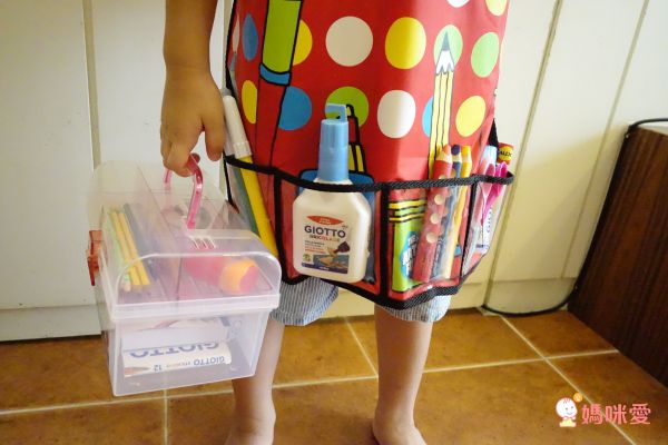 上學好物！小童必備文具美術用品☛德國 LYRA 洞洞筆 ✖ 義大利 GIOTTO 蠟筆 ✖ 美國 ALEX 筆座＆圍裙