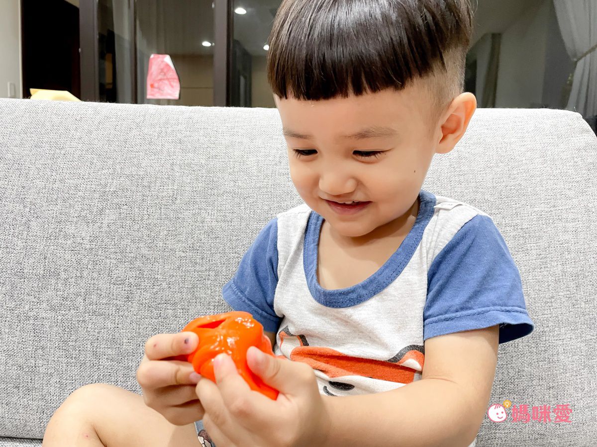 【Q-doh 有機矽膠黏土】不乾硬、無限重複玩！漸進式手指肌力訓練