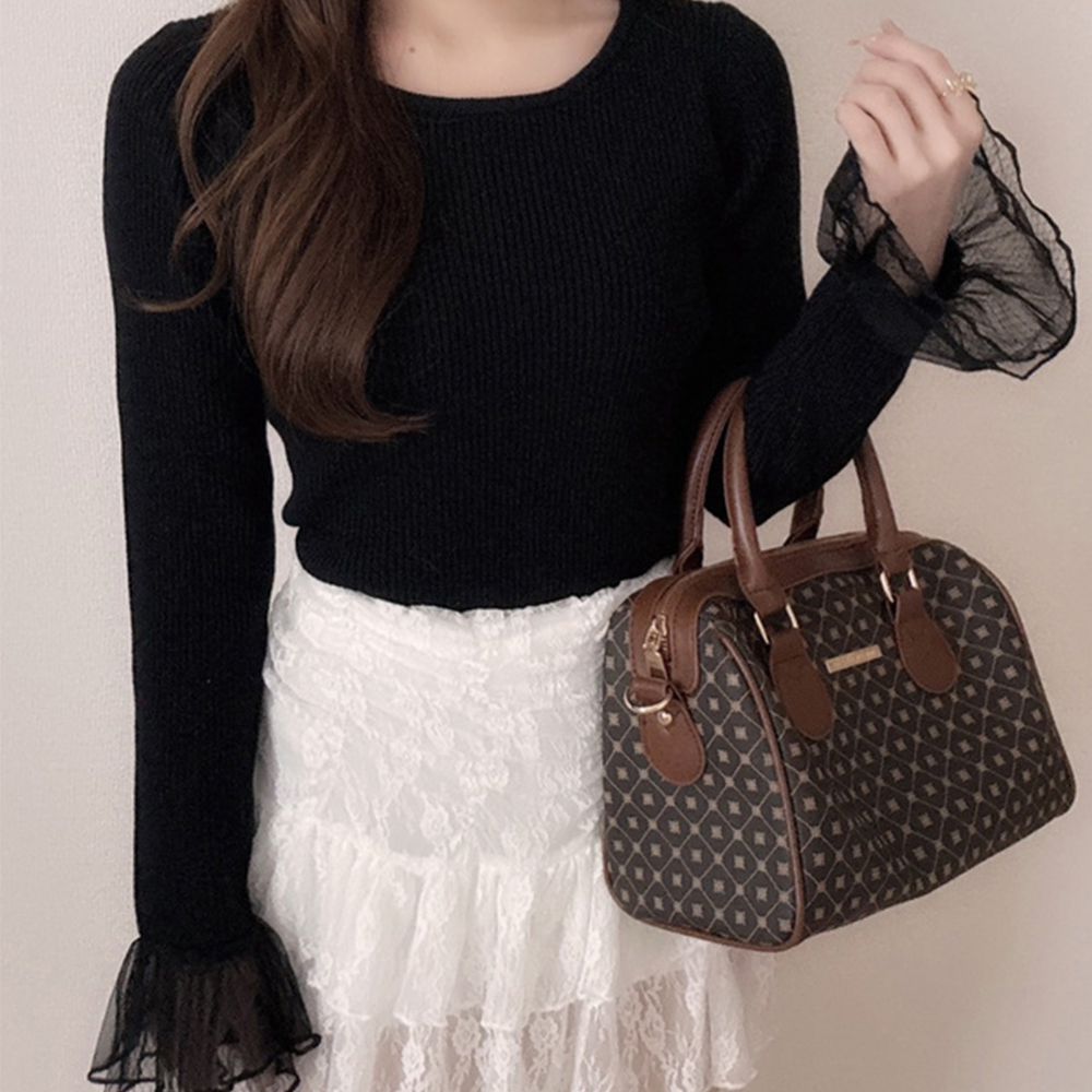 薄紗喇叭袖羅紋圓領薄針織上衣-黑 (F)