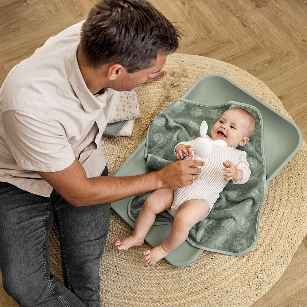 丹麥 Matty嬰兒護理軟墊/尿布護理軟墊-鼠尾綠