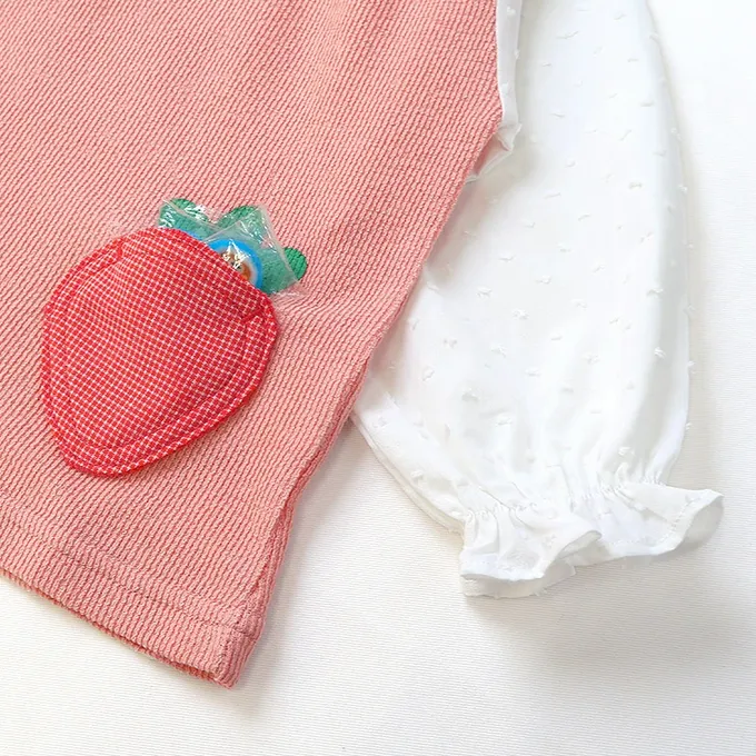 日本 ZOOLAND - 水果樂園 甜心草莓荷葉領長袖上衣-粉紅