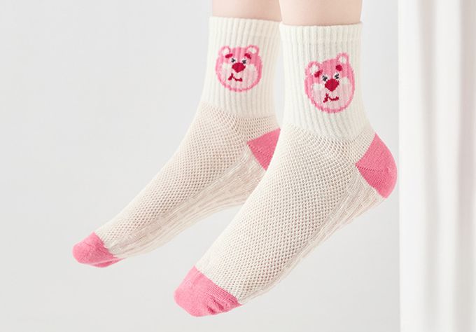 粉紅熊運動風網眼中筒棉襪