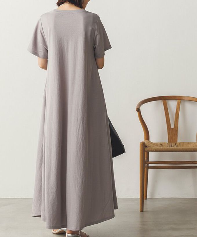 日本 Sans Souci 34+ - 接觸涼感 嫘縈傘擺素色短袖洋裝-淺灰棕