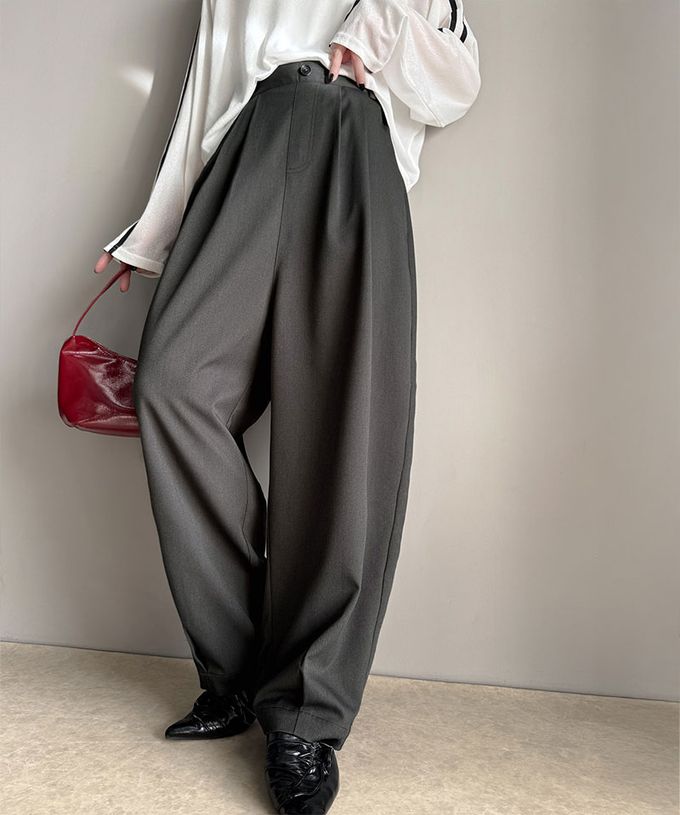 日本 Classical Elf - 時尚摺線俐落感錐形長褲-黑