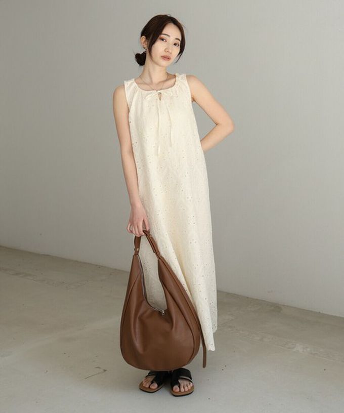 日本 Bab - 俐落雙拉鍊彎月形質感肩背包-米白