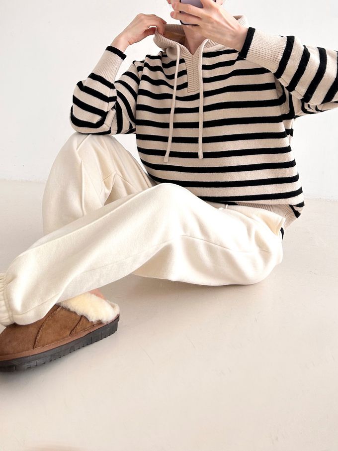 韓國女裝連線 - 經典條紋連帽長袖針織上衣-黑底 (FREE)