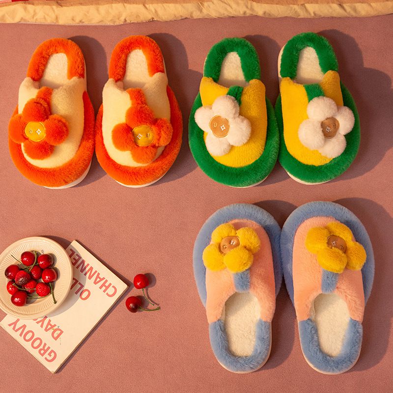 毛毛保暖室內拖鞋(厚底)-立體花朵-淺黃+橘色