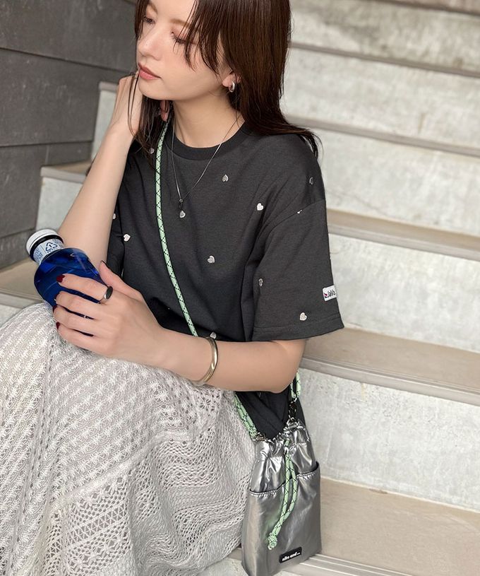 日本 Classical Elf - Java 小巧愛心刺繡短袖上衣-白底x紅