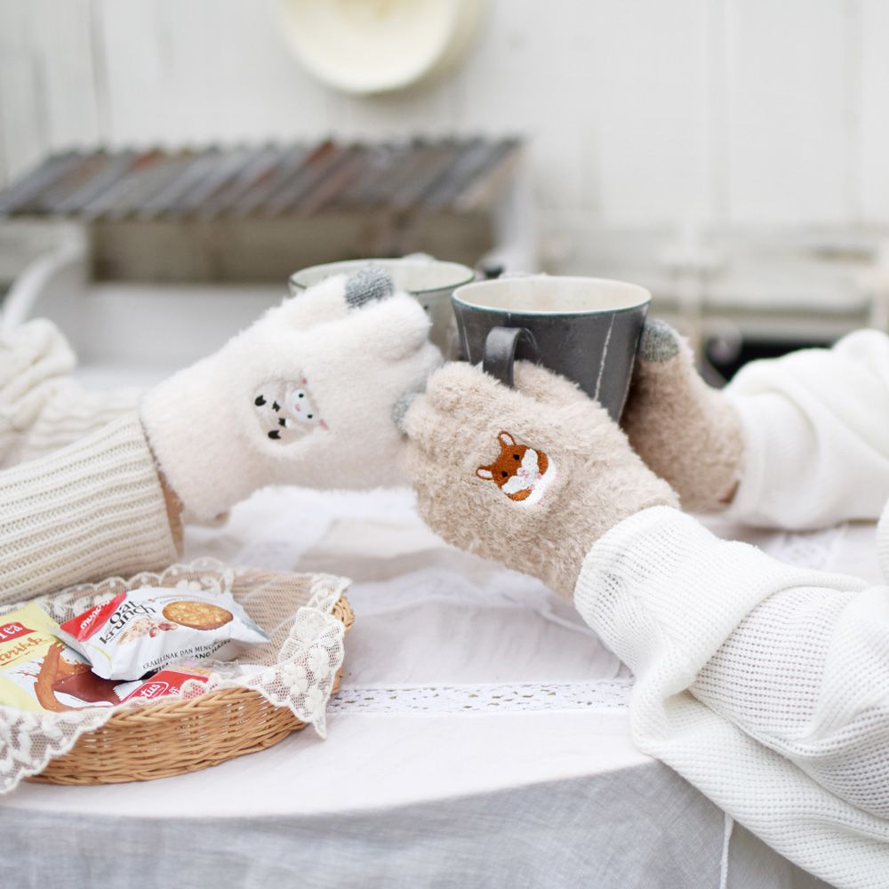 日本 TOMO - 兒童可觸控短絨保暖手套-小綿羊-奶油