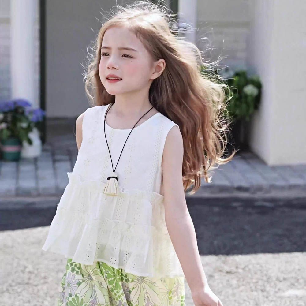 天絲法式簍空繡花荷葉邊背心-米杏色