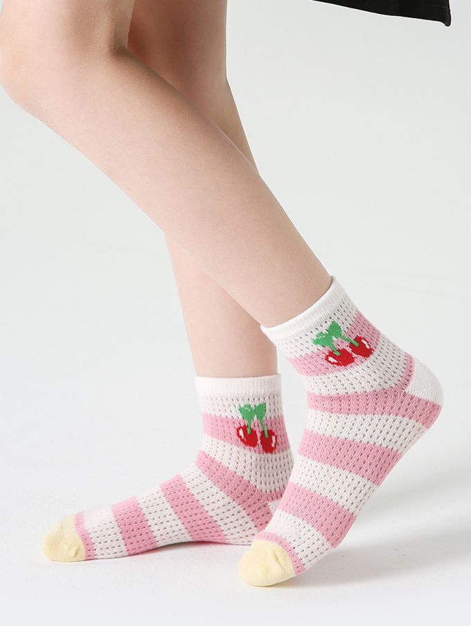 繽紛星星點點櫻桃網眼短筒棉襪