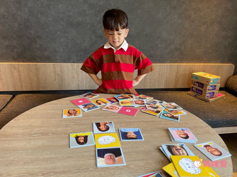 西班牙Akros - 情緒表情遊戲閃卡