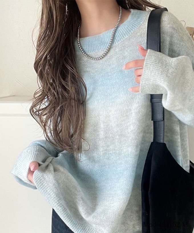 日本 Classical Elf - Java 絕美漸層寬鬆針織上衣-深灰系