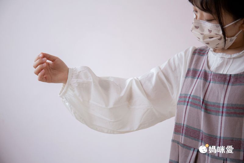 日本 ehka sopo - 百搭木耳滾邊短袖上衣-明亮粉