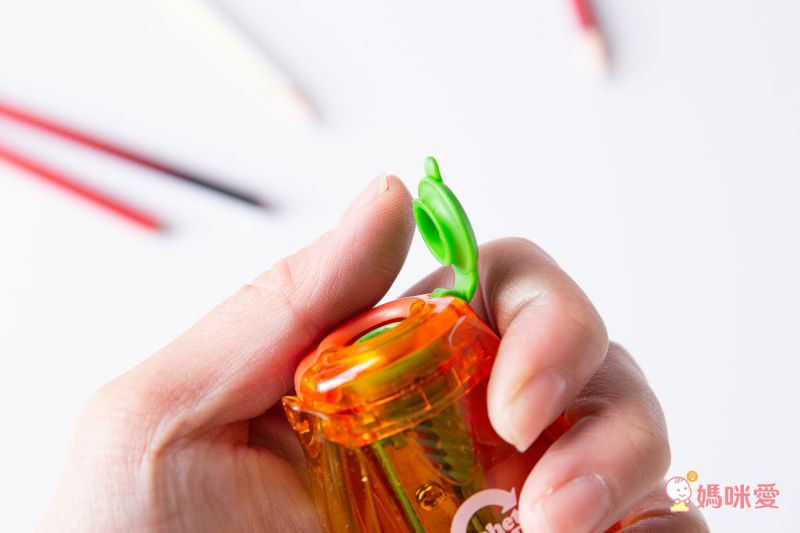 日本文具 SONIC - 左右交互旋轉削鉛筆器-完成通知款 (粉)