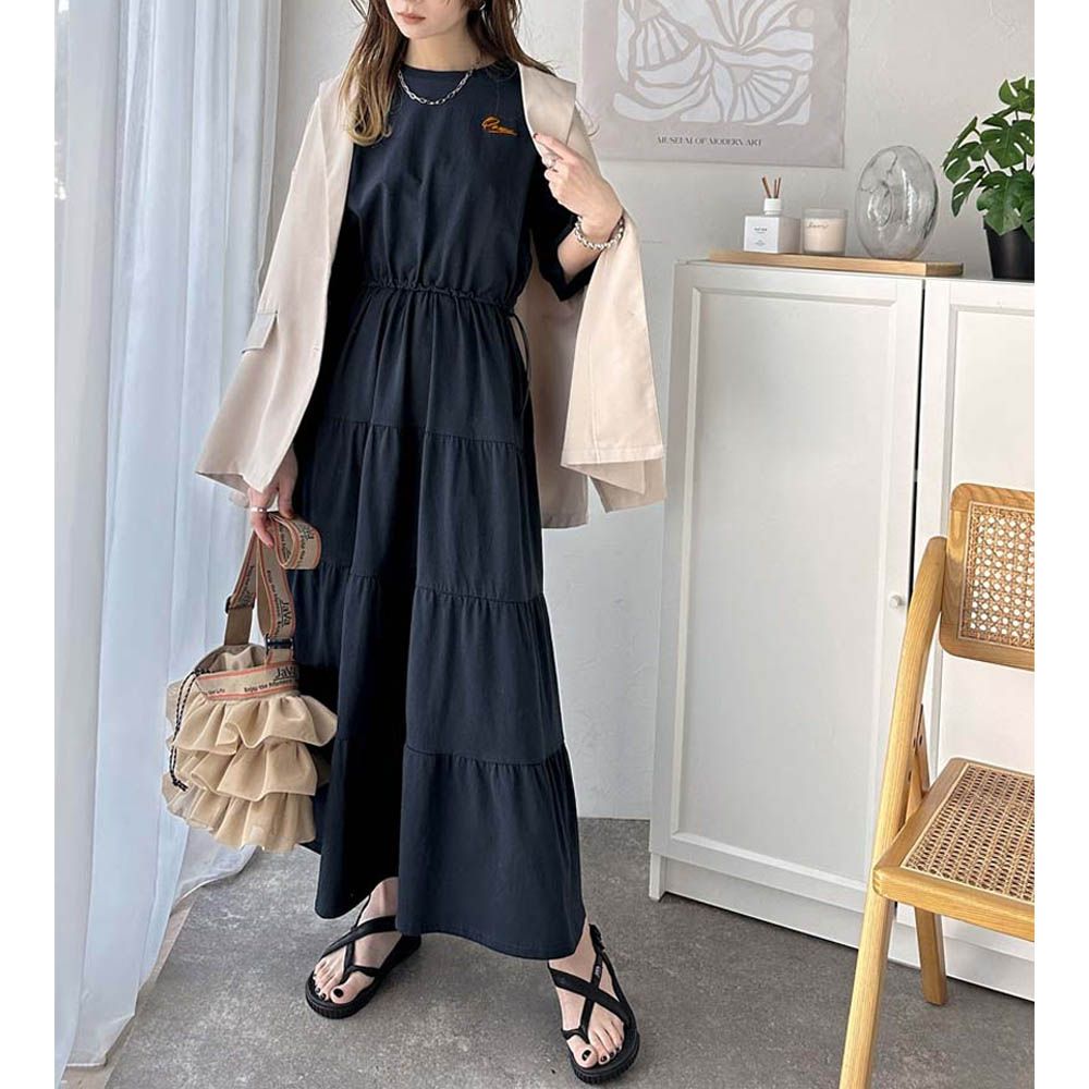簡約logo刺繡 腰抽繩分層短袖洋裝-海軍藍