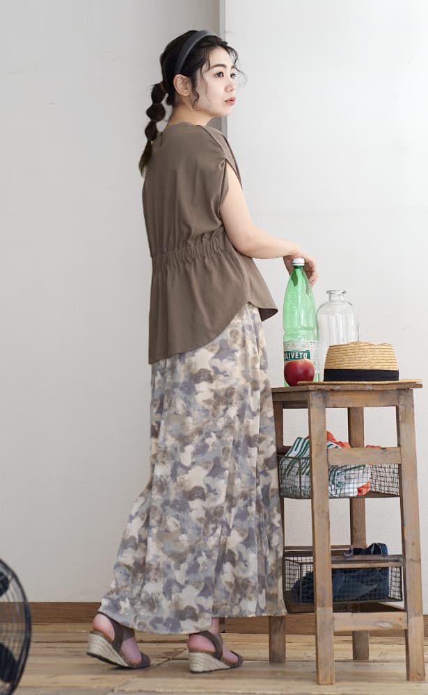 日本 zootie - 抗透汗 前短後長後縮腰設計一分袖上衣-淺藍