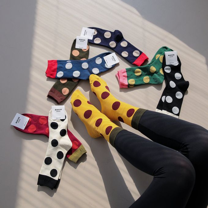 韓國Marian - 撞色大圓點中筒襪-白X黑 (Free)