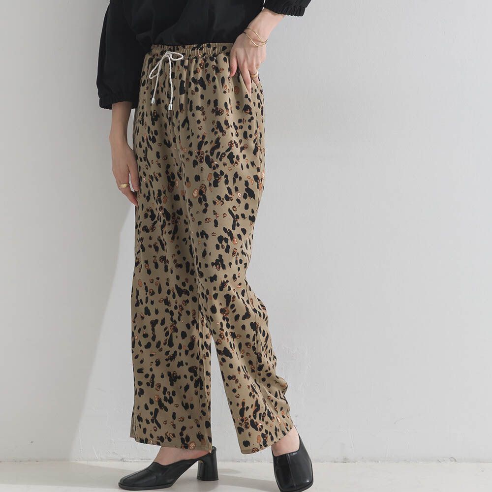 [人氣款]個性派印花輕盈寬褲-豹紋-卡其
