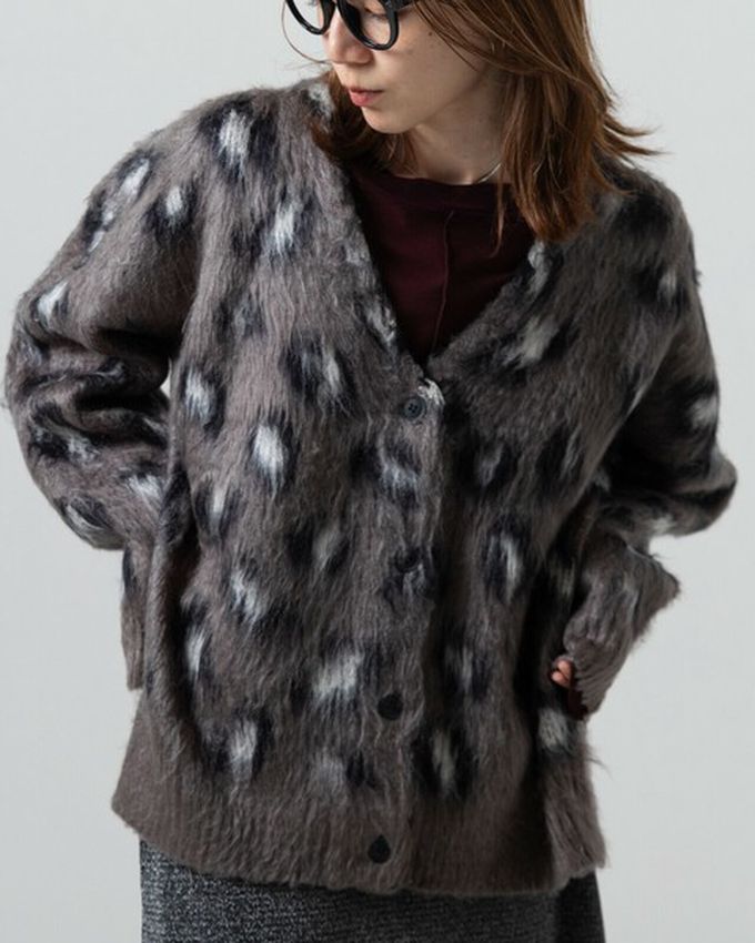 日本 gleam - 馬海毛觸感成熟豹紋V領針織開襟衫-咖啡