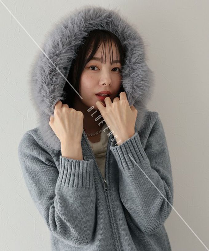 日本 BLUE EAST - 澎澎可愛毛絨帽雙拉鍊針織外套-黑