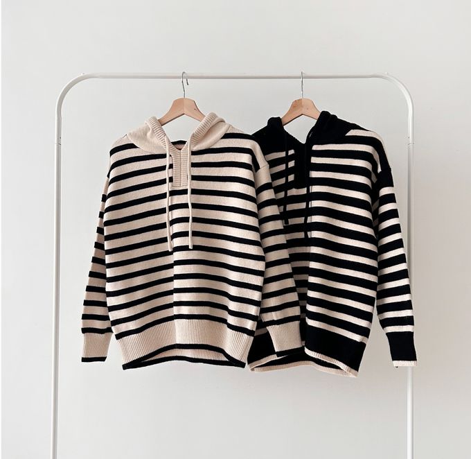 韓國女裝連線 - 經典條紋連帽長袖針織上衣-黑底 (FREE)