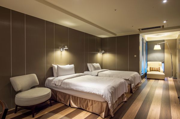 旅樂序精品旅館站前一館 ★