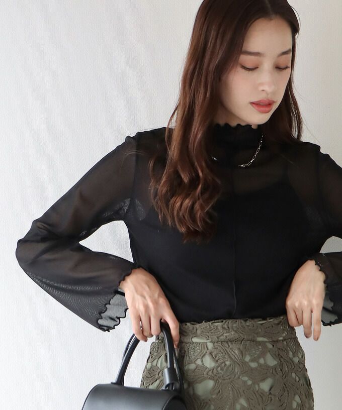 日本 BLUE EAST - 百搭木耳捲邊長袖上衣-白杏