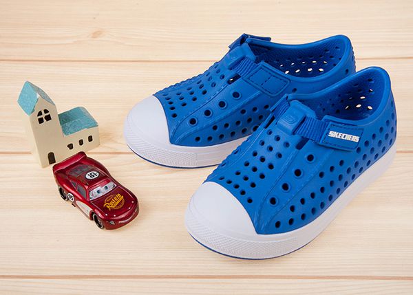 SKECHERS - 藍色兒童洞洞休閒鞋