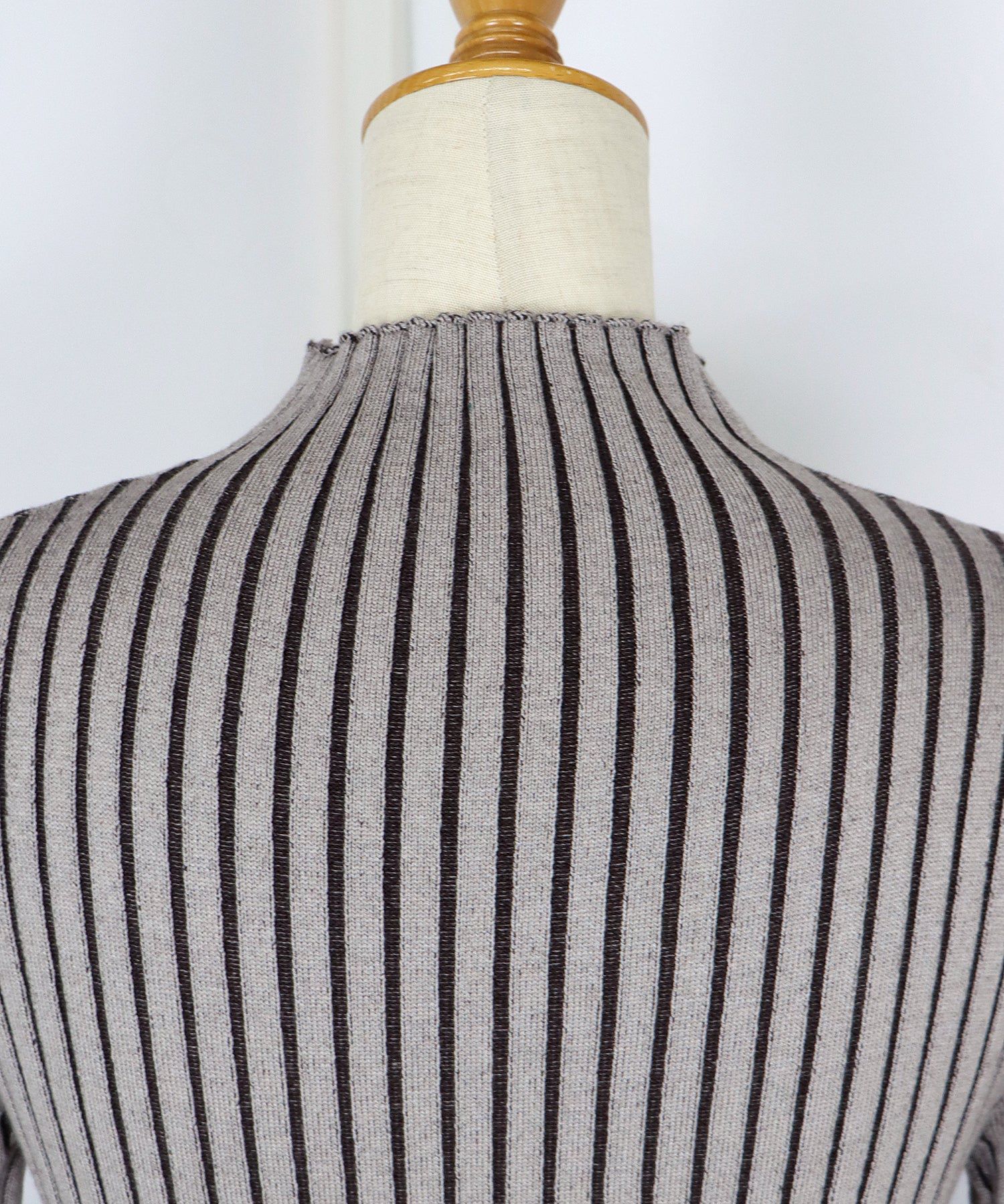 日本 BLUE EAST - 彈性百搭羅紋長袖上衣-黑