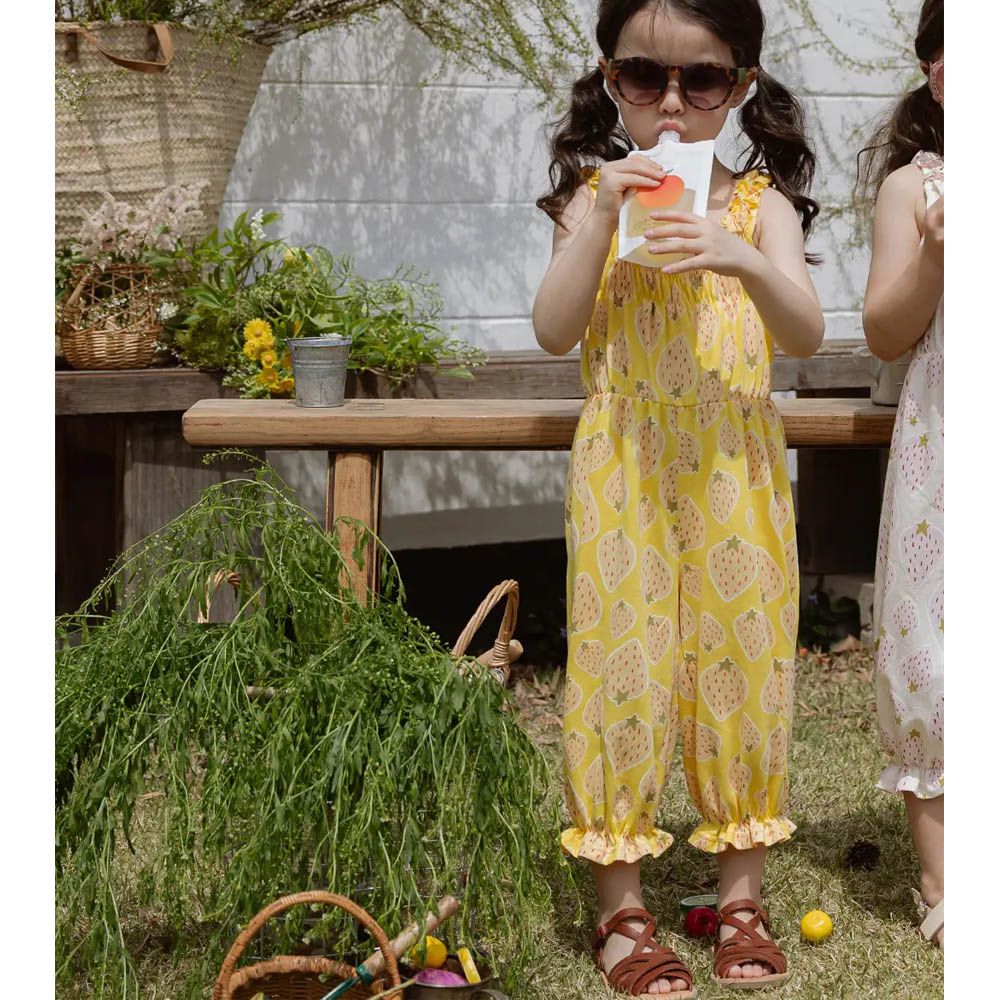 酸甜草莓印抓褶細肩連身褲-黃