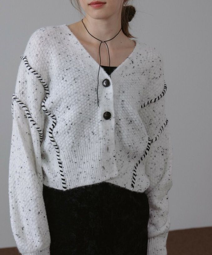 日本 Bab - 縫線感溫暖紋理短版針織外套-卡其沙色