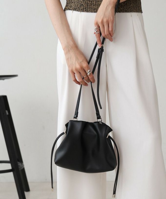 日本 Bab - 輕巧抽繩可愛感側背小包-米杏