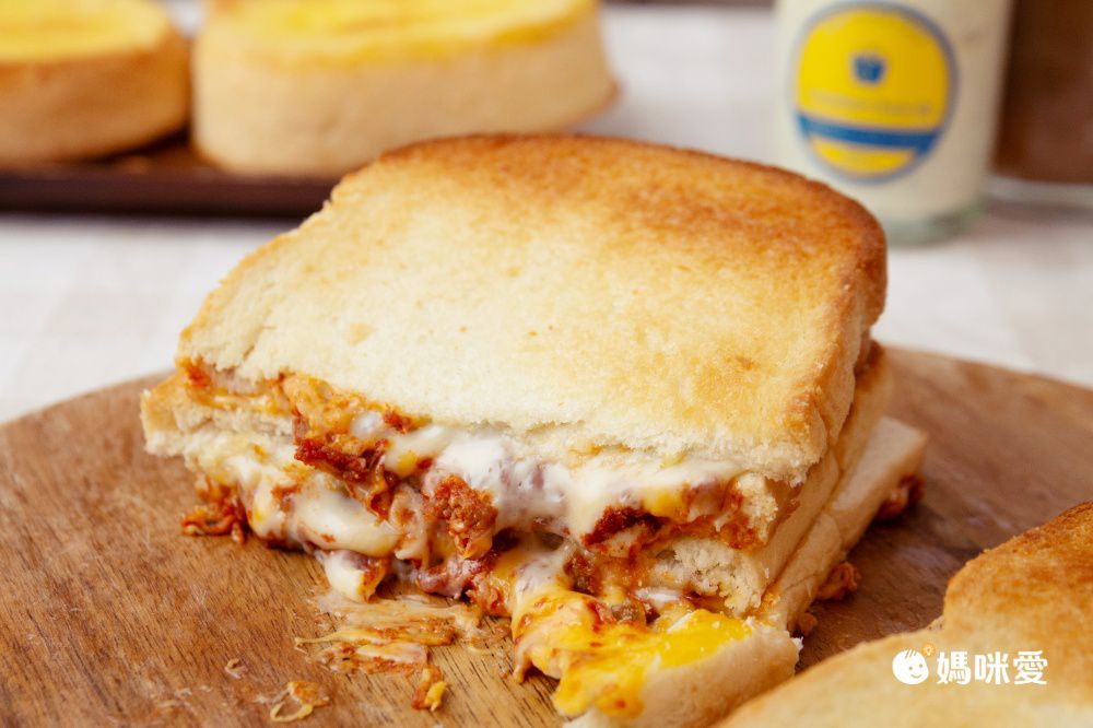 高雄排隊名店！【熱樂煎】爆漿乳酪古巴三明治/豬仔包/磅蛋糕