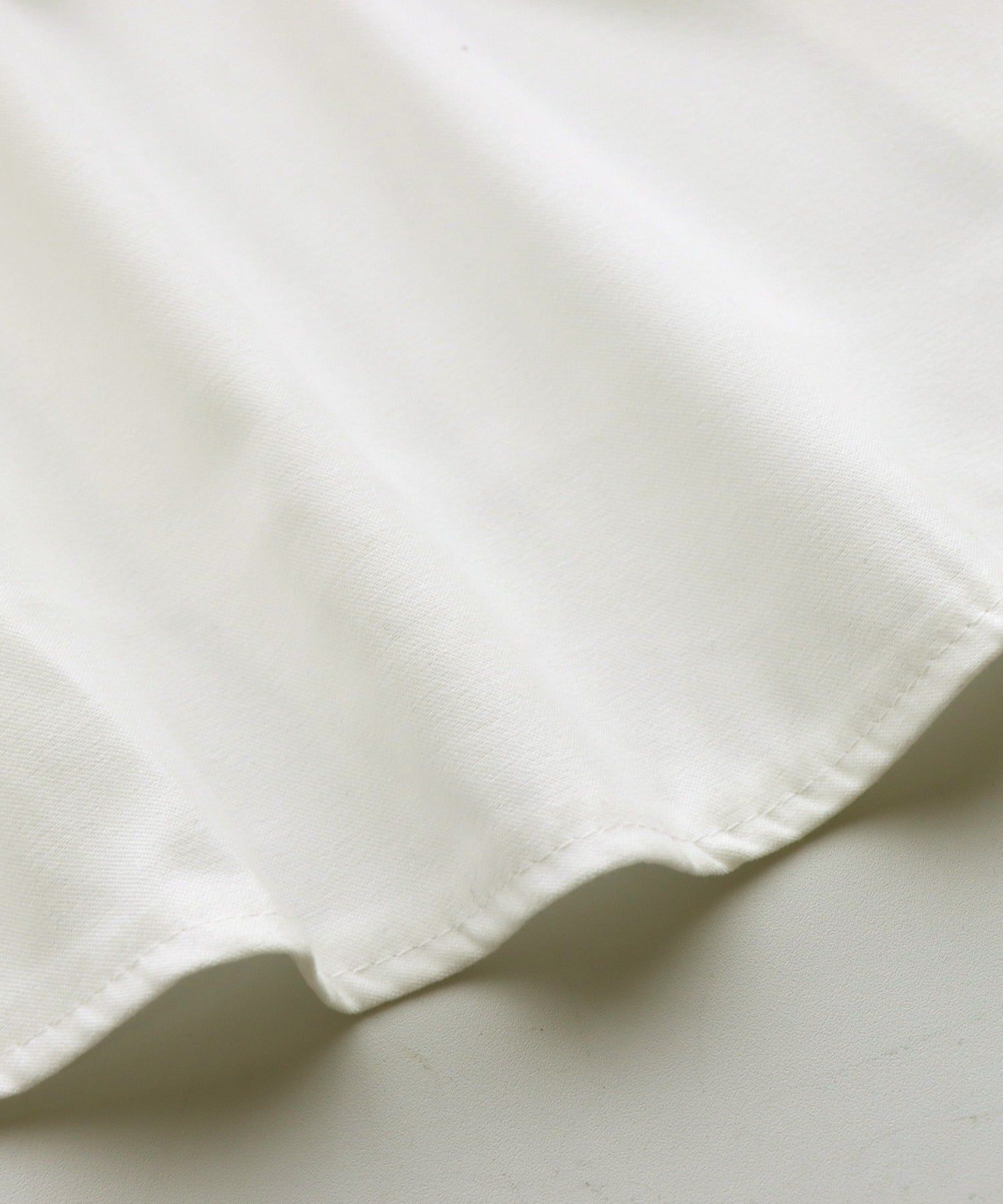 日本 BLUE EAST - 知性小立領氣球長袖襯衫-淺粉