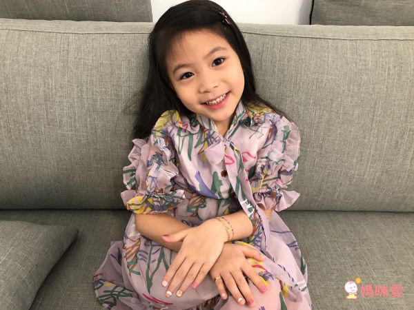 韓國 Peach and - 兒童安全水溶性蝴蝶結指甲油(附戒指)-11貝兒美女黃-10ml