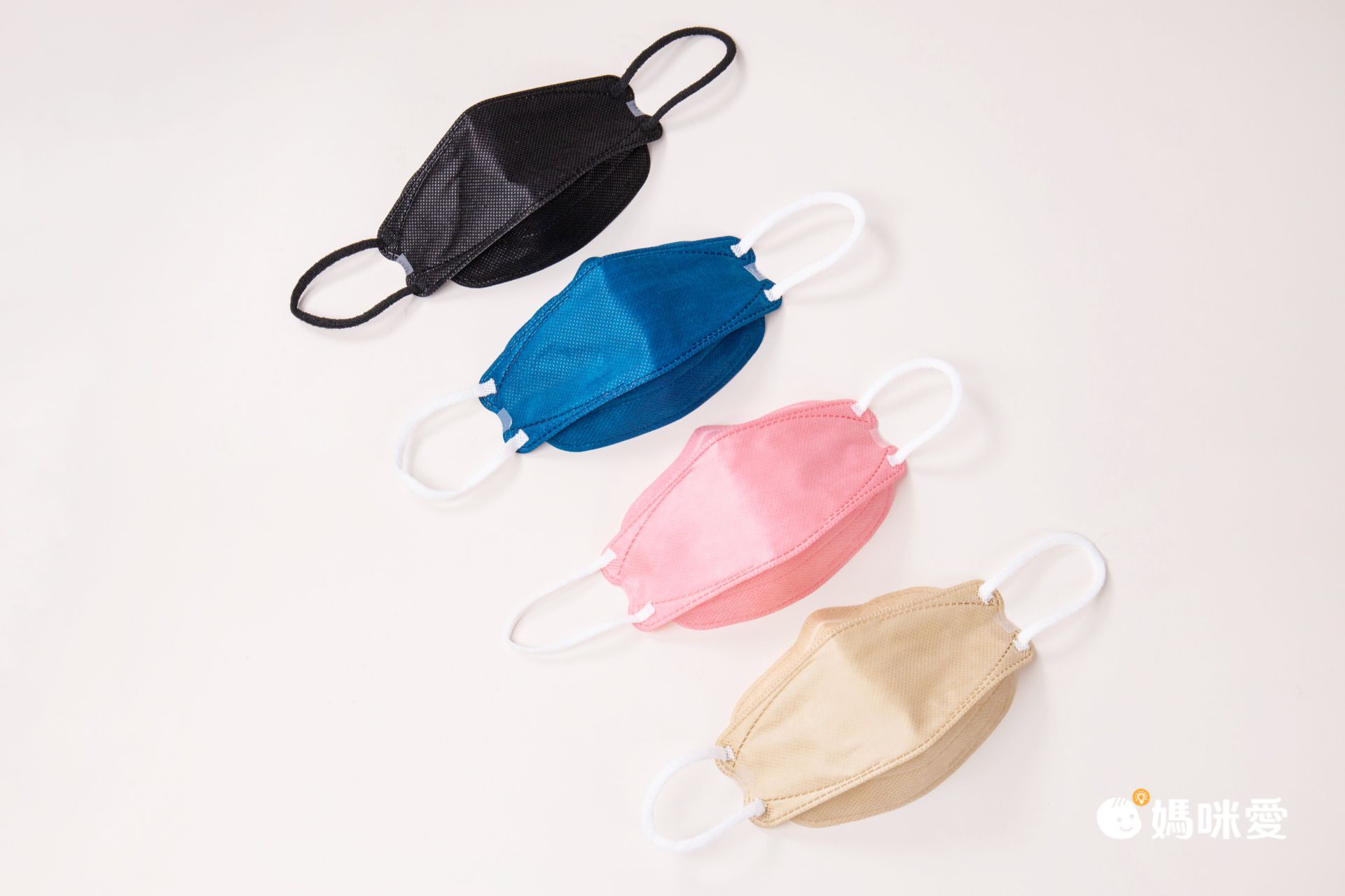 順易利口罩 SUMEASY - 幼童4D醫用口罩-黑色 (約17cm x 6.3cm)-10入