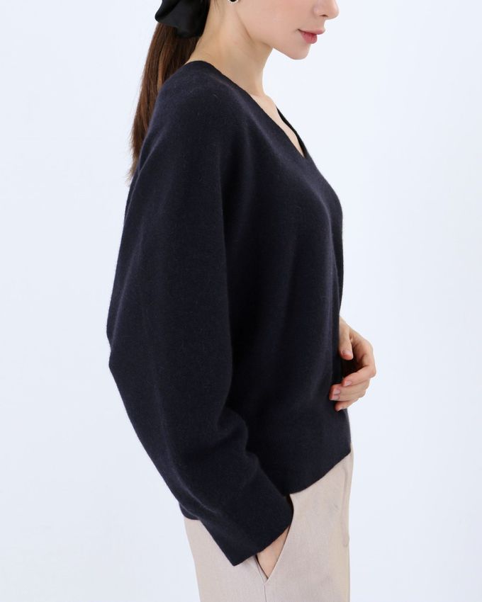 韓國女裝連線 - 溫柔V領喀什米爾羊毛長袖針織上衣-燕麥 (FREE)