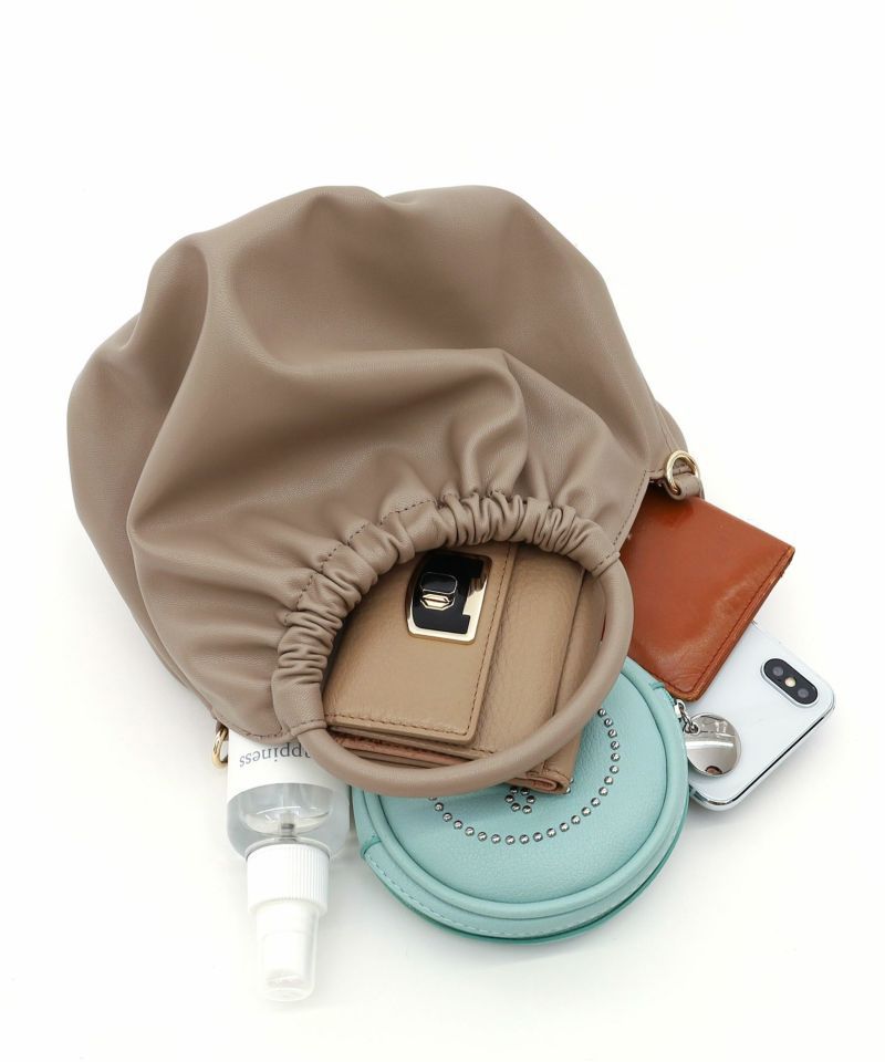 日本 COOCO - 2WAY柔軟皮革豆形手提小包/側背包-淺灰杏 (W14*H20*D12cm)