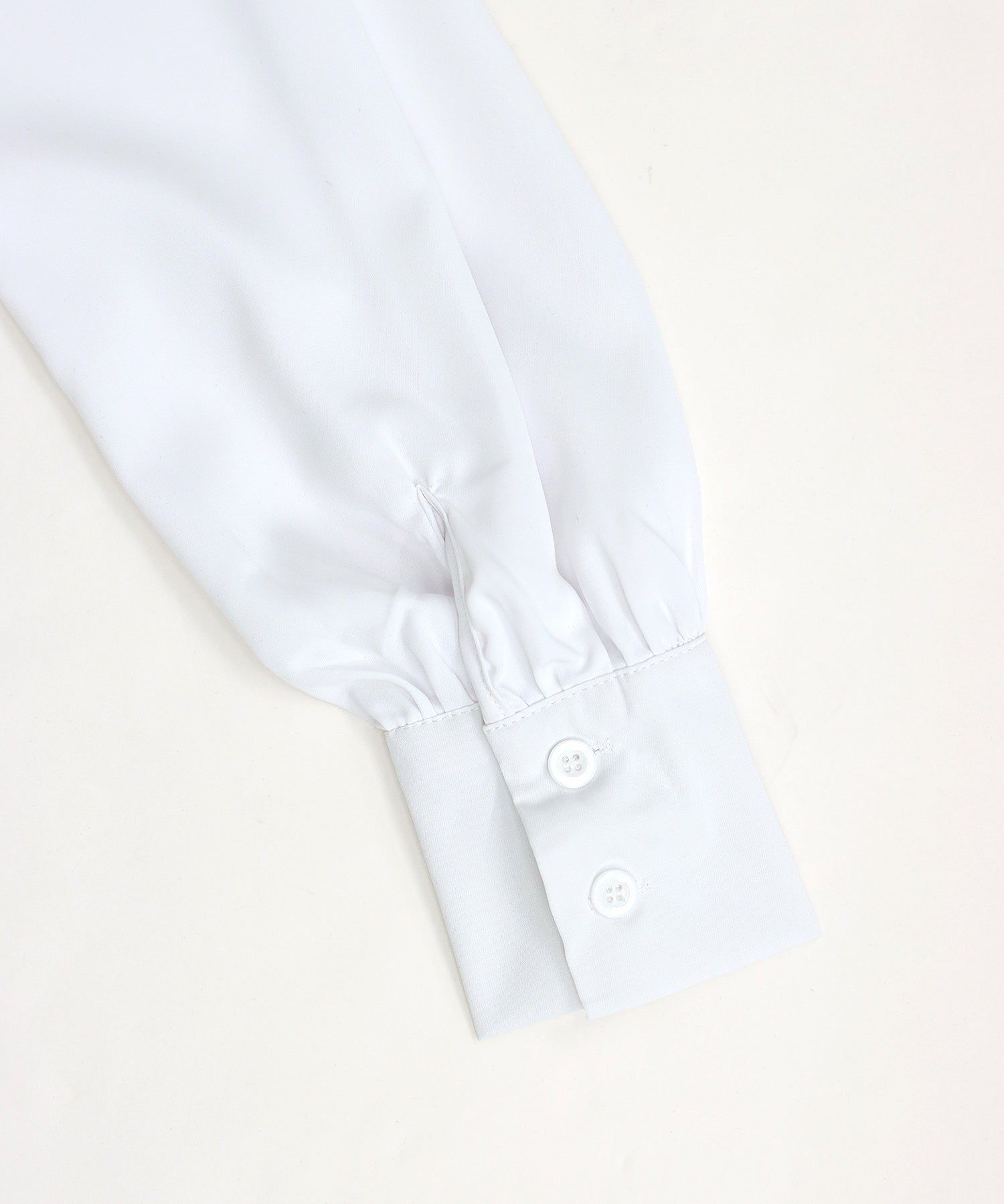 日本 BLUE EAST - 優雅紐結雪紡長袖襯衫-印花-淺杏