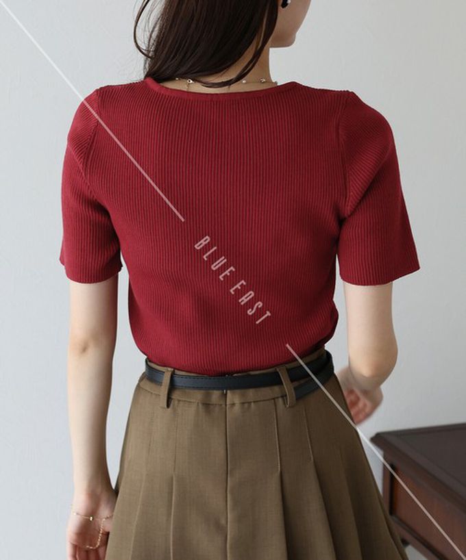 日本 BLUE EAST - 合身羅紋甜美桃心領短袖上衣-黑