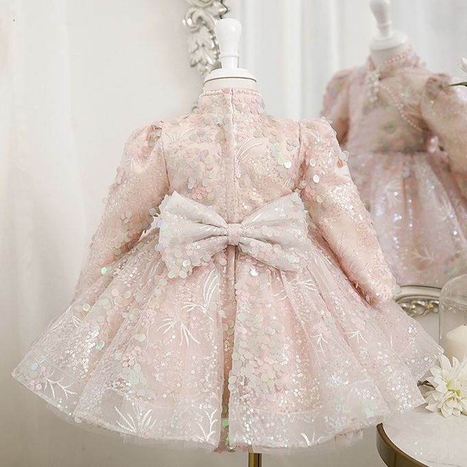 love, charlotte - 粉嫩刺繡亮片旗袍領洋裝拜年小禮服-洋裝搭配珍珠髮箍