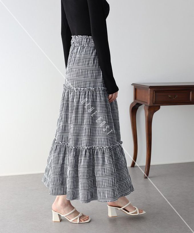 日本 BLUE EAST - 柔美可愛細格紋分層長裙-黑