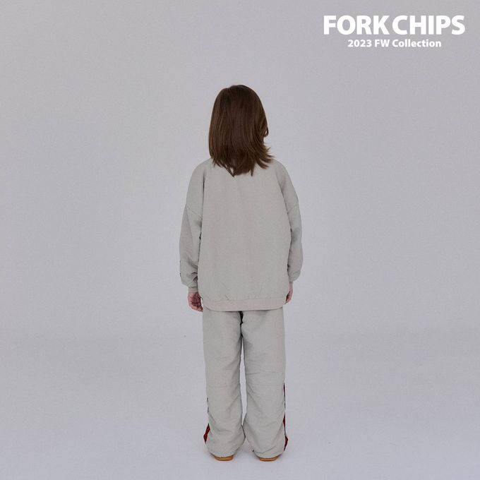 韓國 FORK CHIPS - 鬆緊腰穿越星星防風休閒長褲-灰卡其