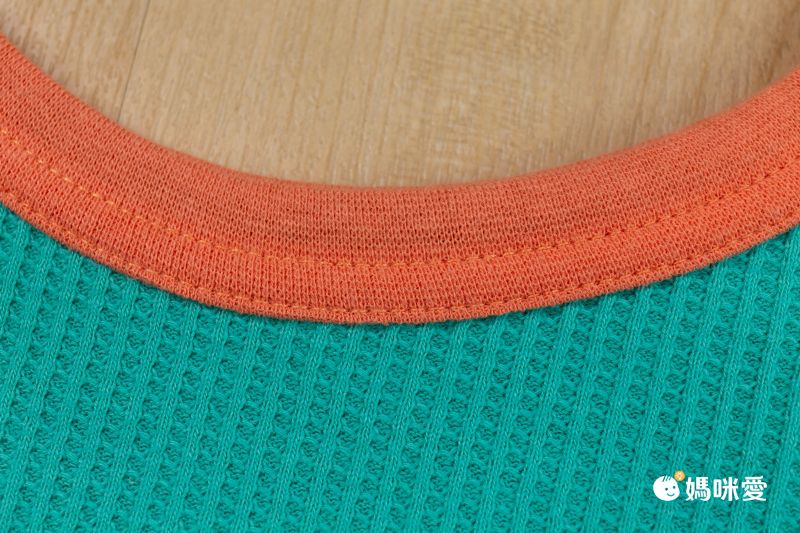 日本 BREEZE - 水陸二用百搭logo裝飾短褲-寶石綠