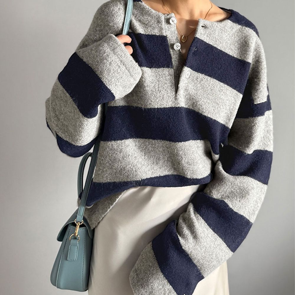 Java 率性亨利領寬鬆厚針織上衣-海軍藍x灰