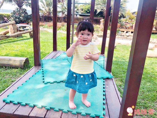 akachan honpo - 短袖拼接洋裝-條紋-淺卡其色