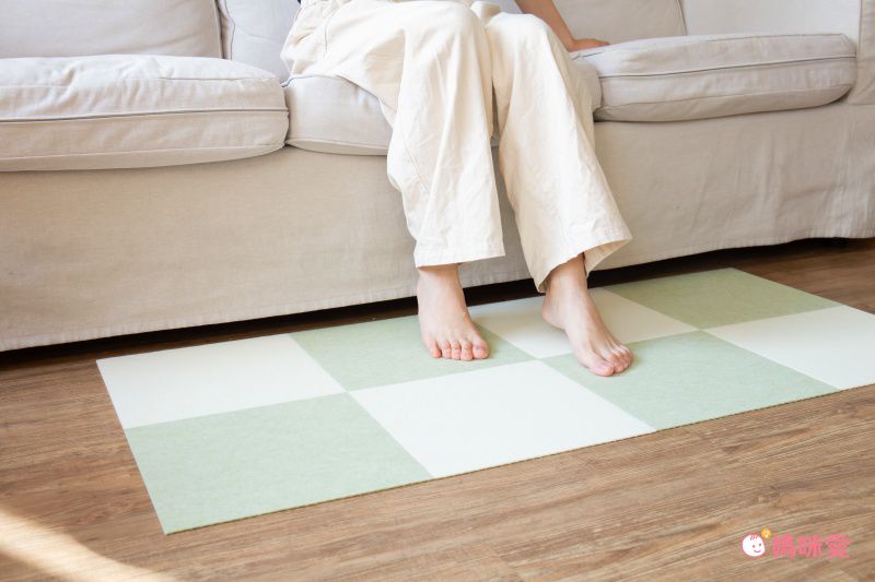 日本 SANKO - 可機洗重複黏貼式輕薄地毯-漸層色-杏色系 (30×30cmx厚3mm)-8枚入